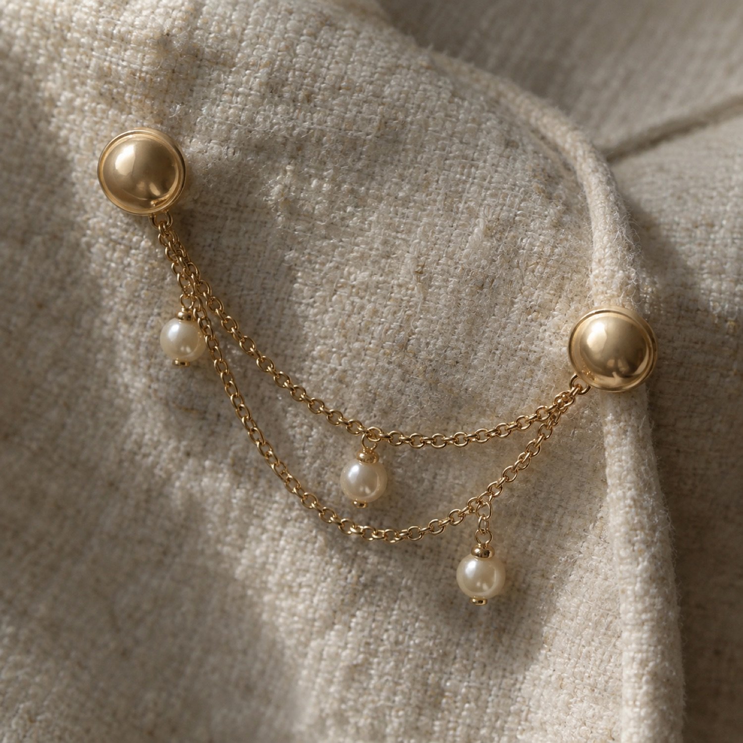 Kettle Chain-Drape Brooch in Gold-tone / ivory — second view