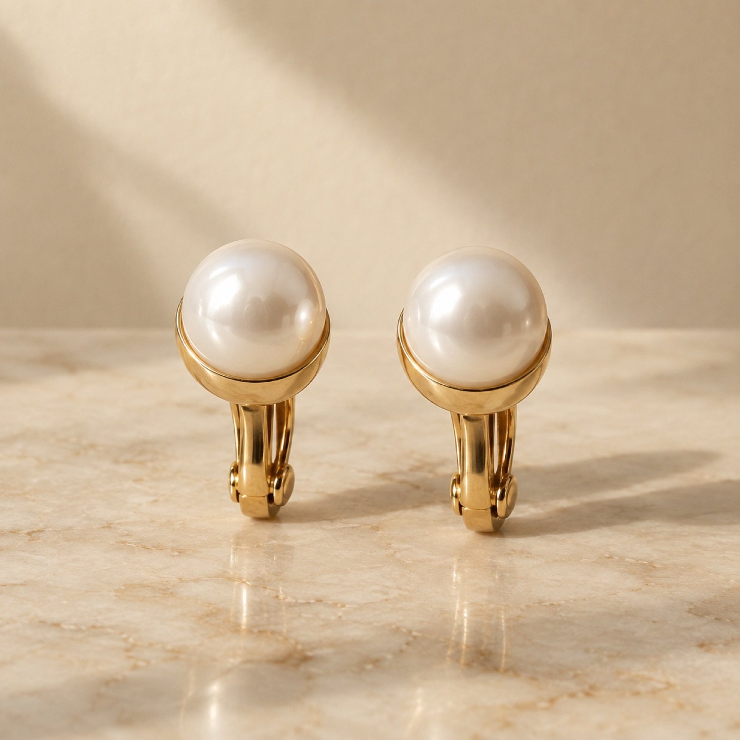 Fenn Pearl Clip Earrings in Ivory / gold-tone