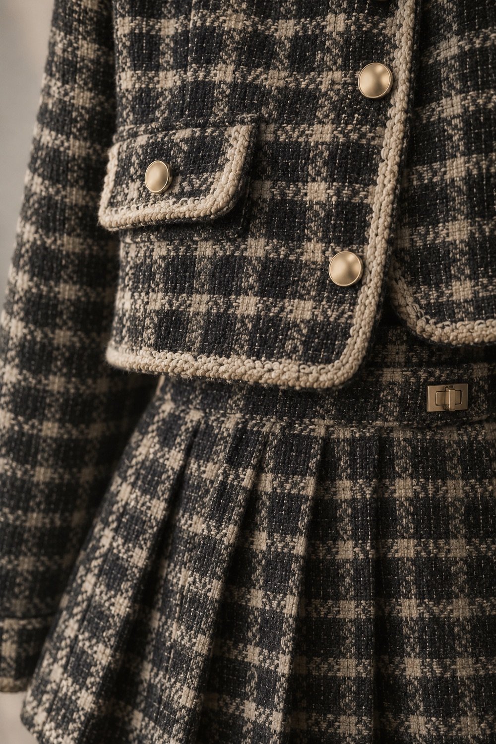Ardwell Blazer & Pleat Set in Charcoal / cream check — detail